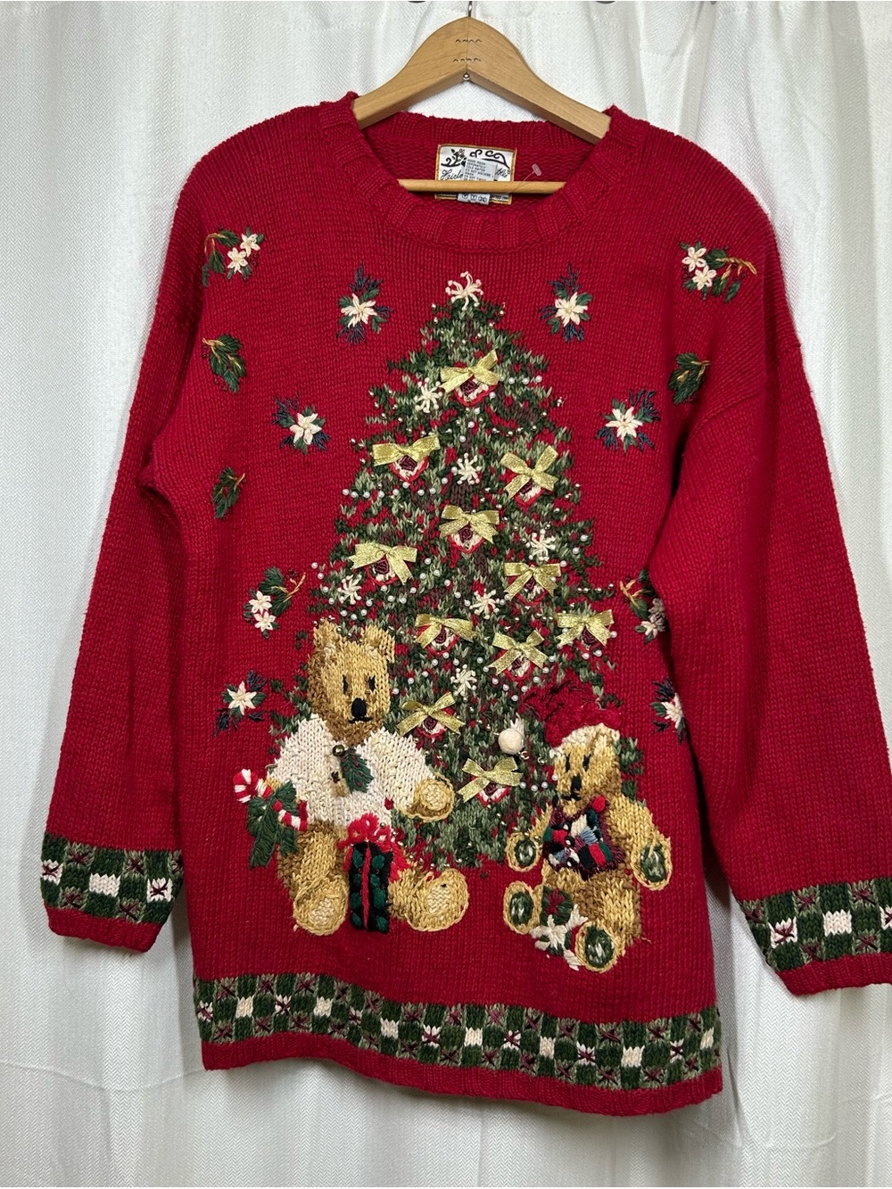 Tiara International Vintage Christmas Sweater Sz XL Embroidered Tree Bears Red